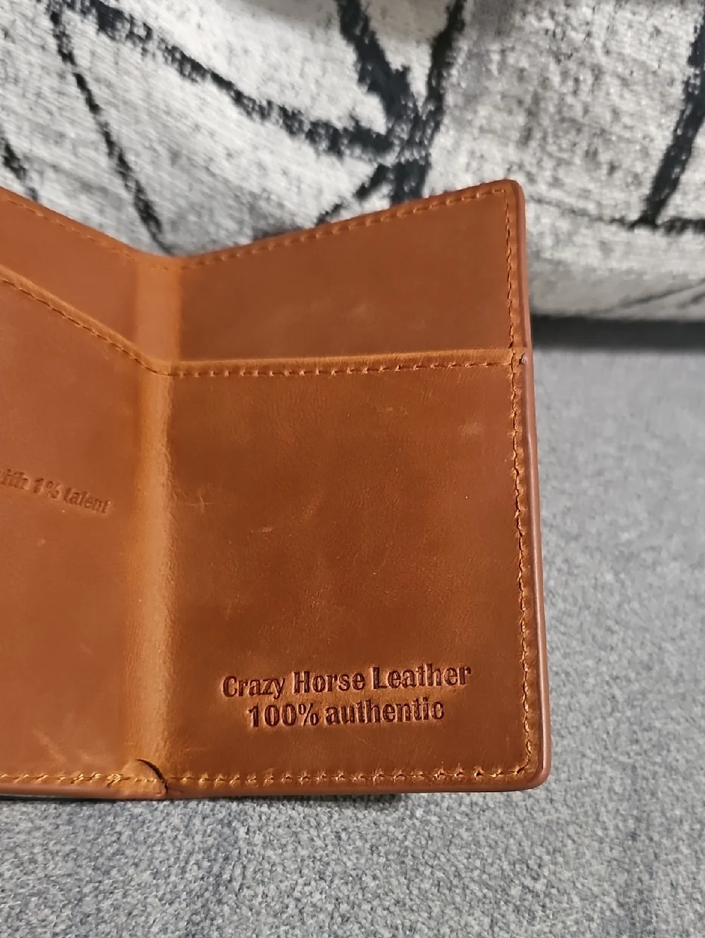 NWT Avegat Leather Wallet Metal Card Holder RFID Protection Tri-Fold Gift Box